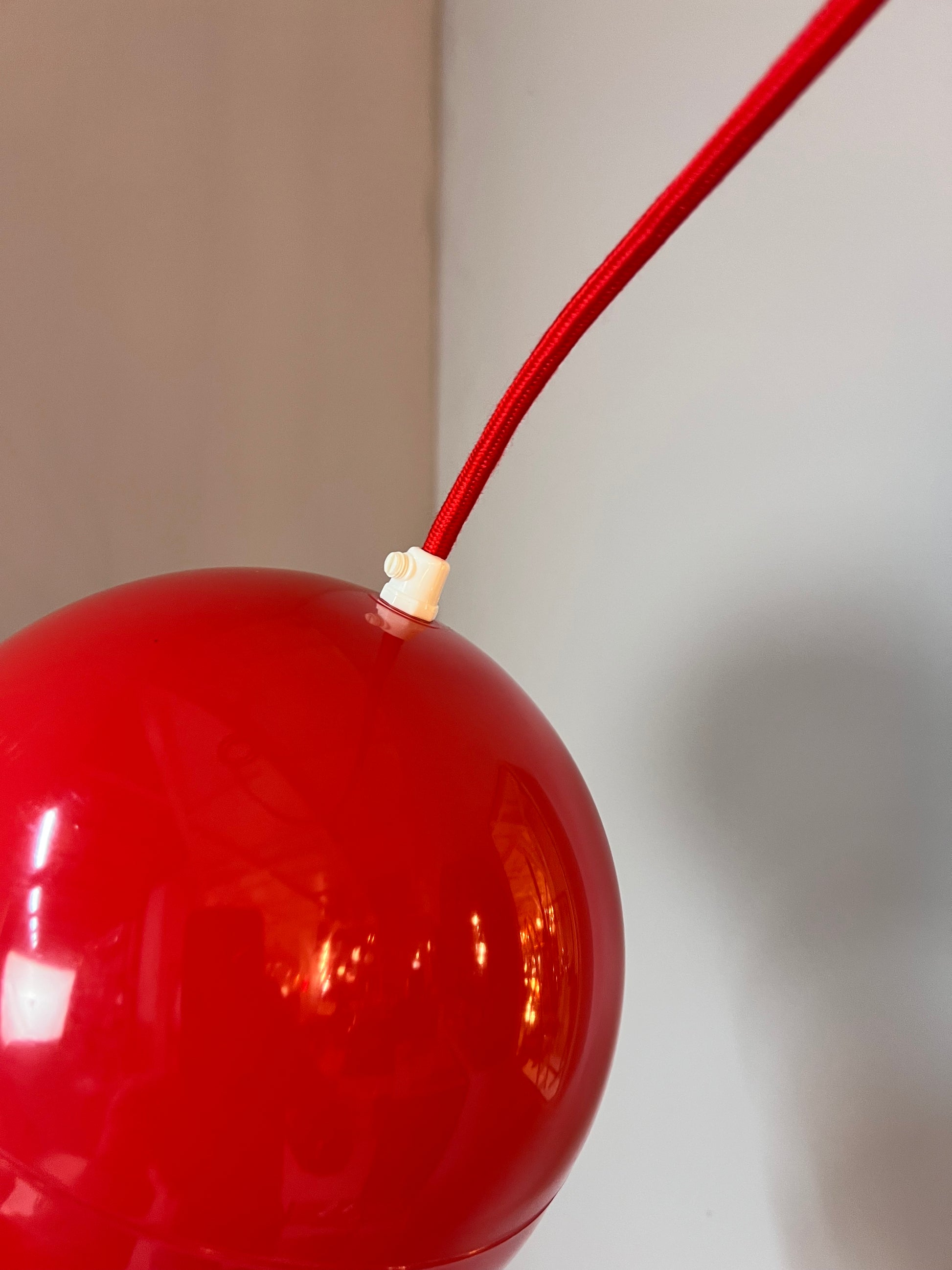 Kugellampe Kunststoff rot