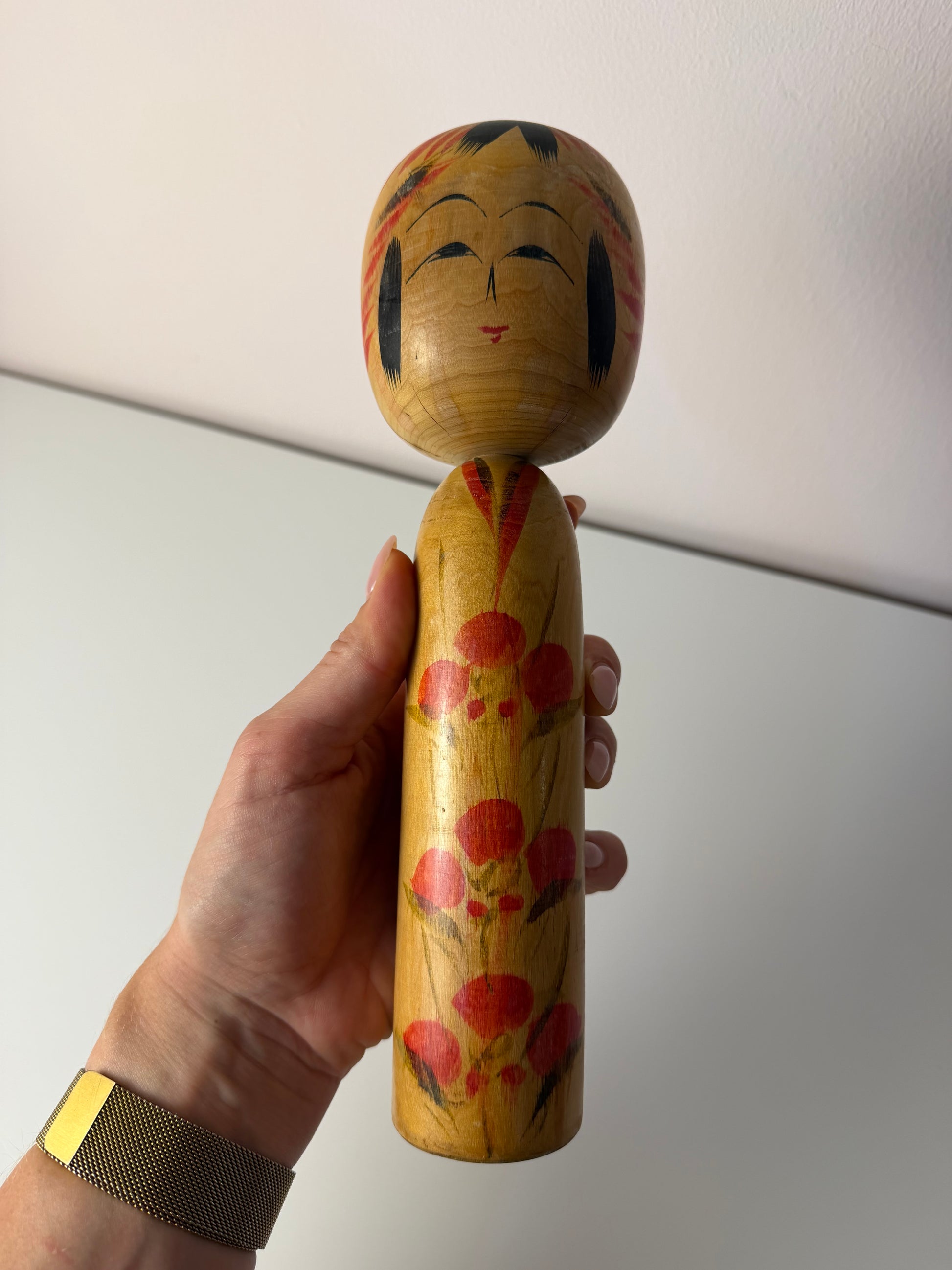Japanische Kokeshi Holzfigur handbemalt