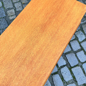 Kommode Eiche mit schwarzen Beinen