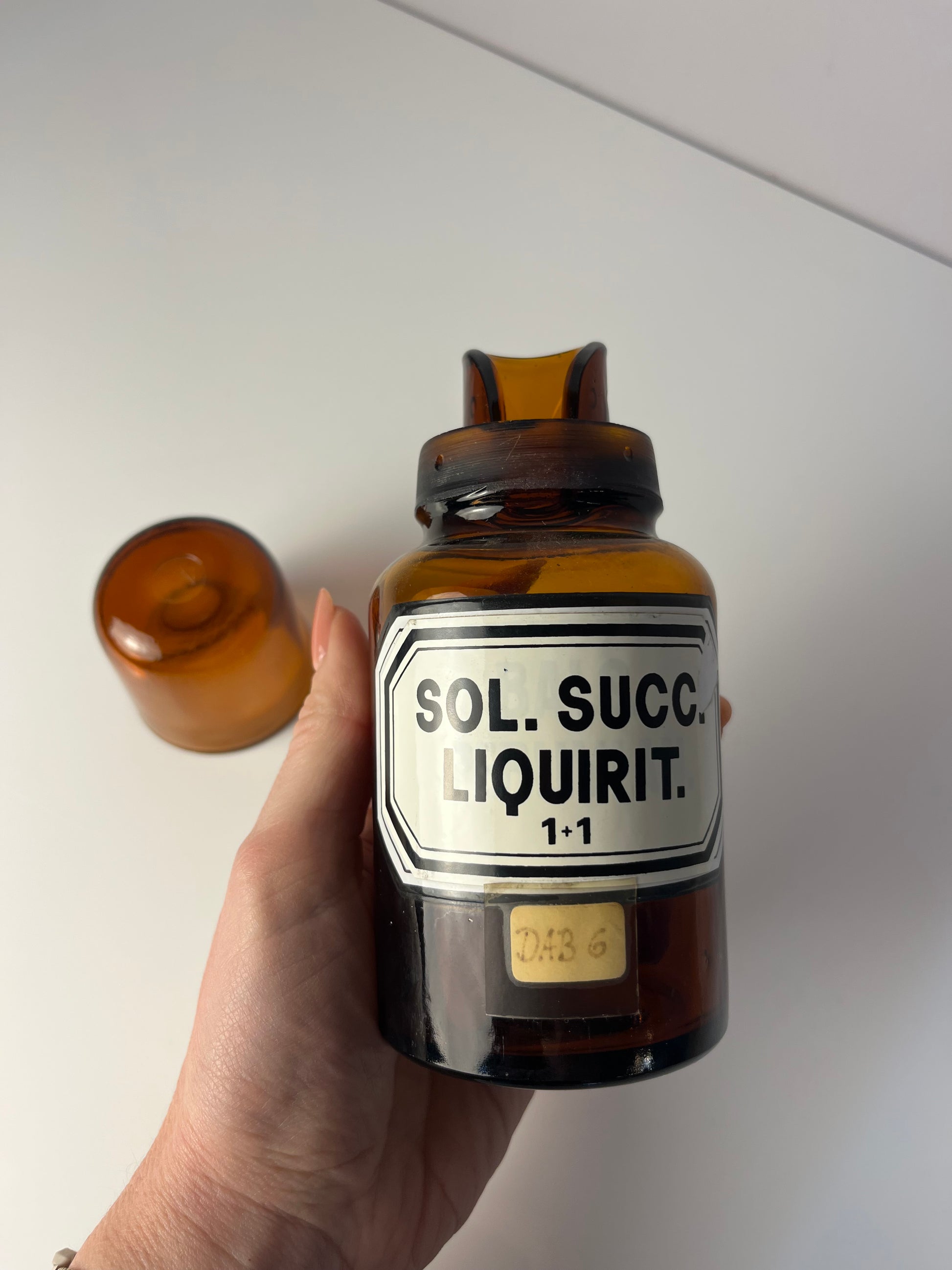 Apothekerglas Sol. Succ. Liquirit. braun