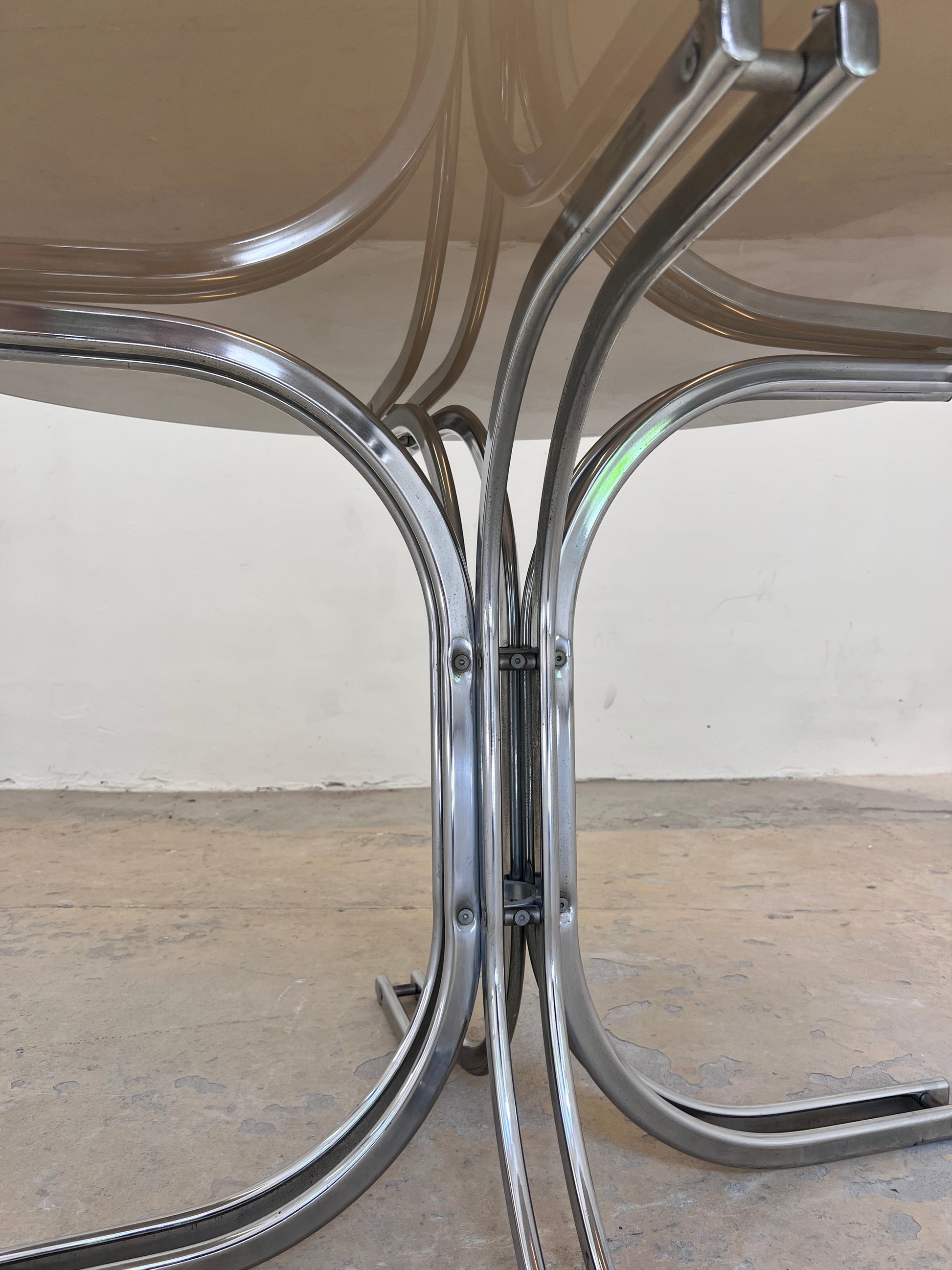 Runder Esstisch Rauchglas & Chrom