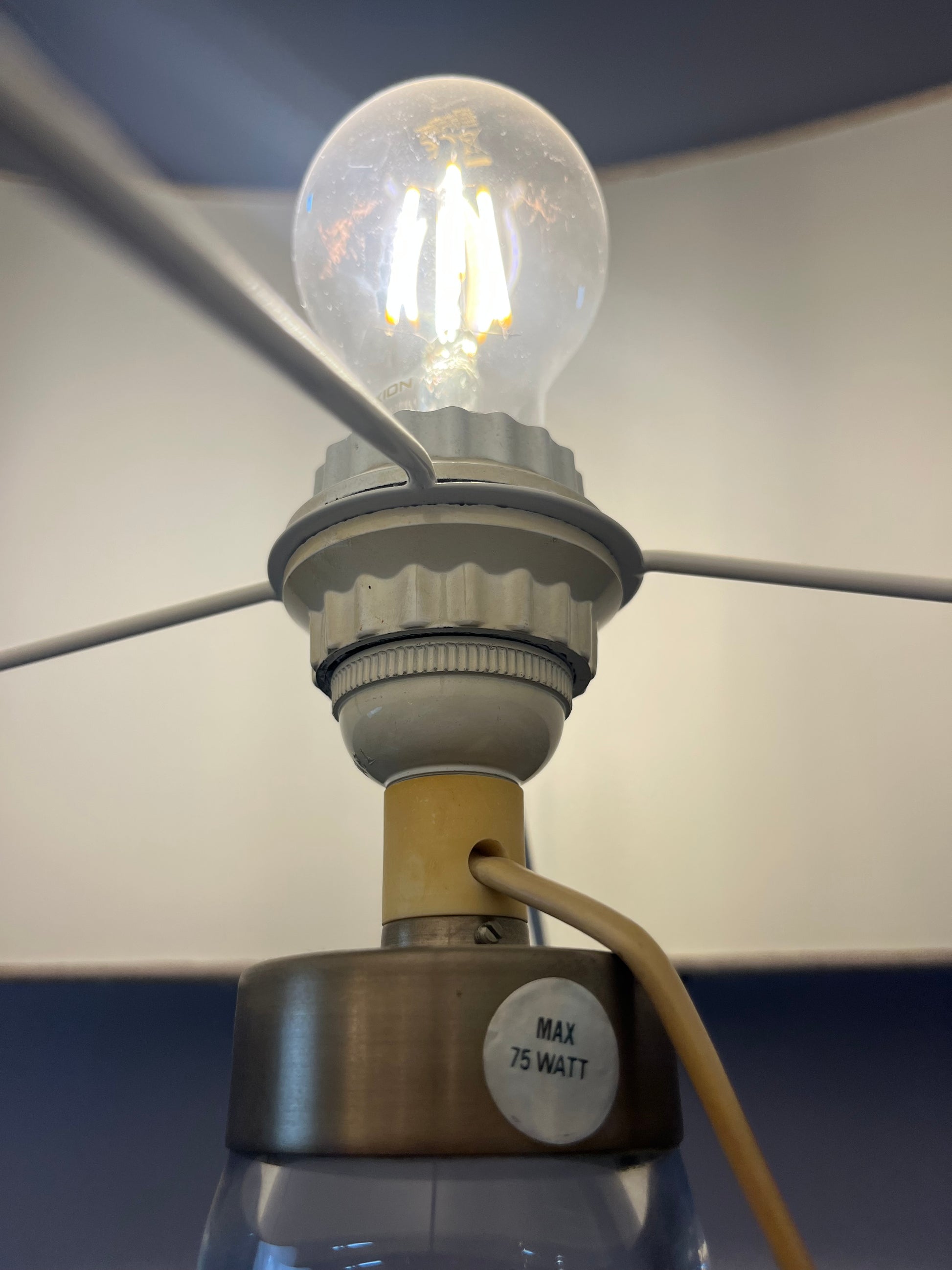 Tischlampe Plaza mit transparentem Glasfuß von Michael Bang für Holmegaard