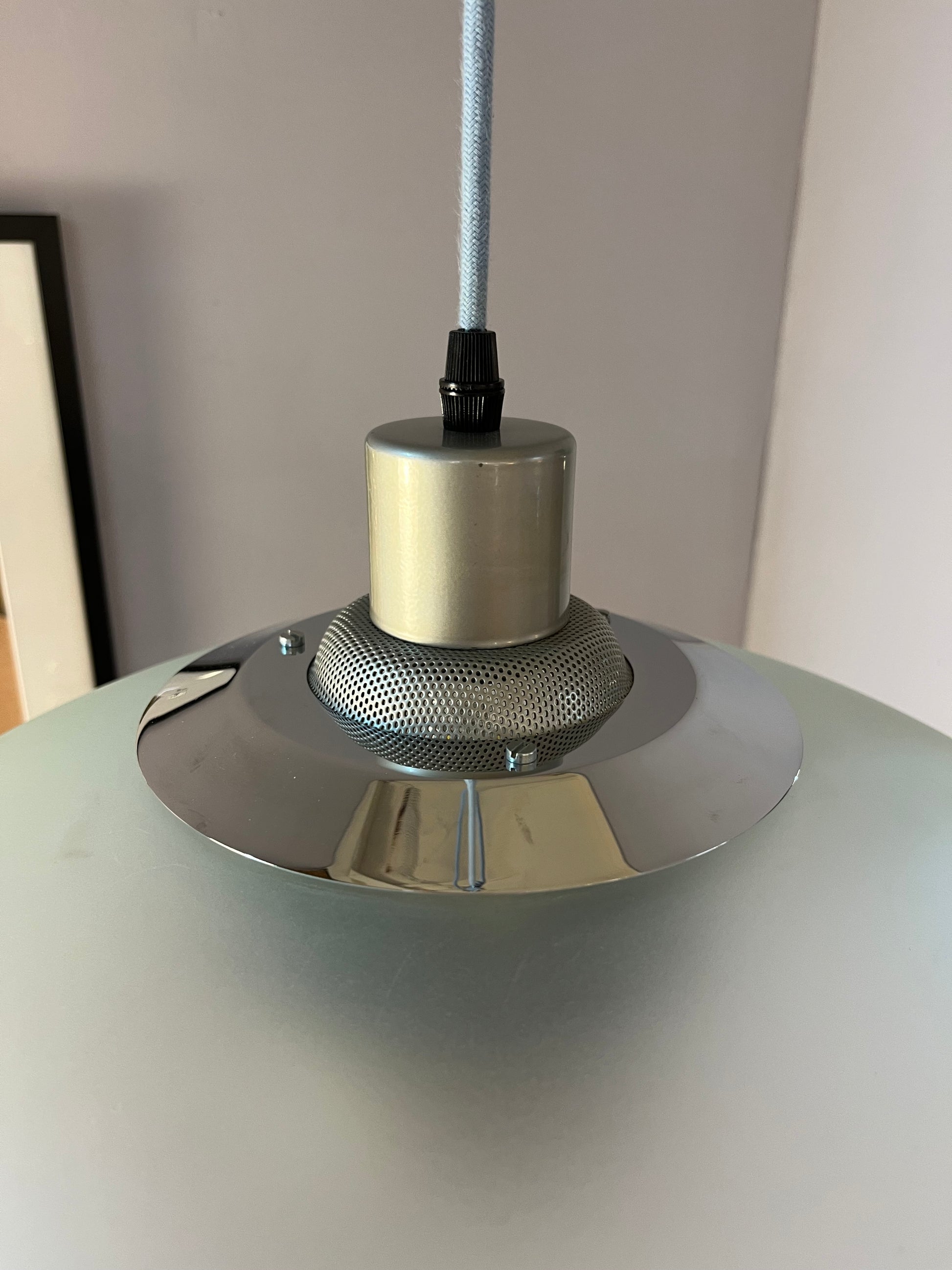 Lamellenlampe Milchglas von von Dana Light