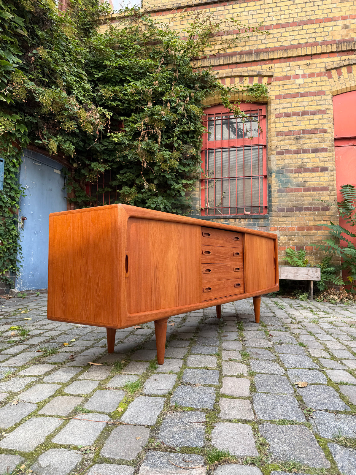 Sideboard Teak von H.P. Hansen