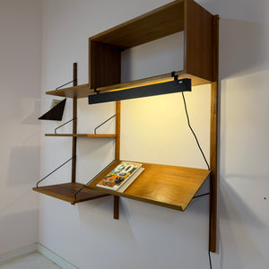 Wandregal Royal System Teak mit Lampe von Poul Cadovius