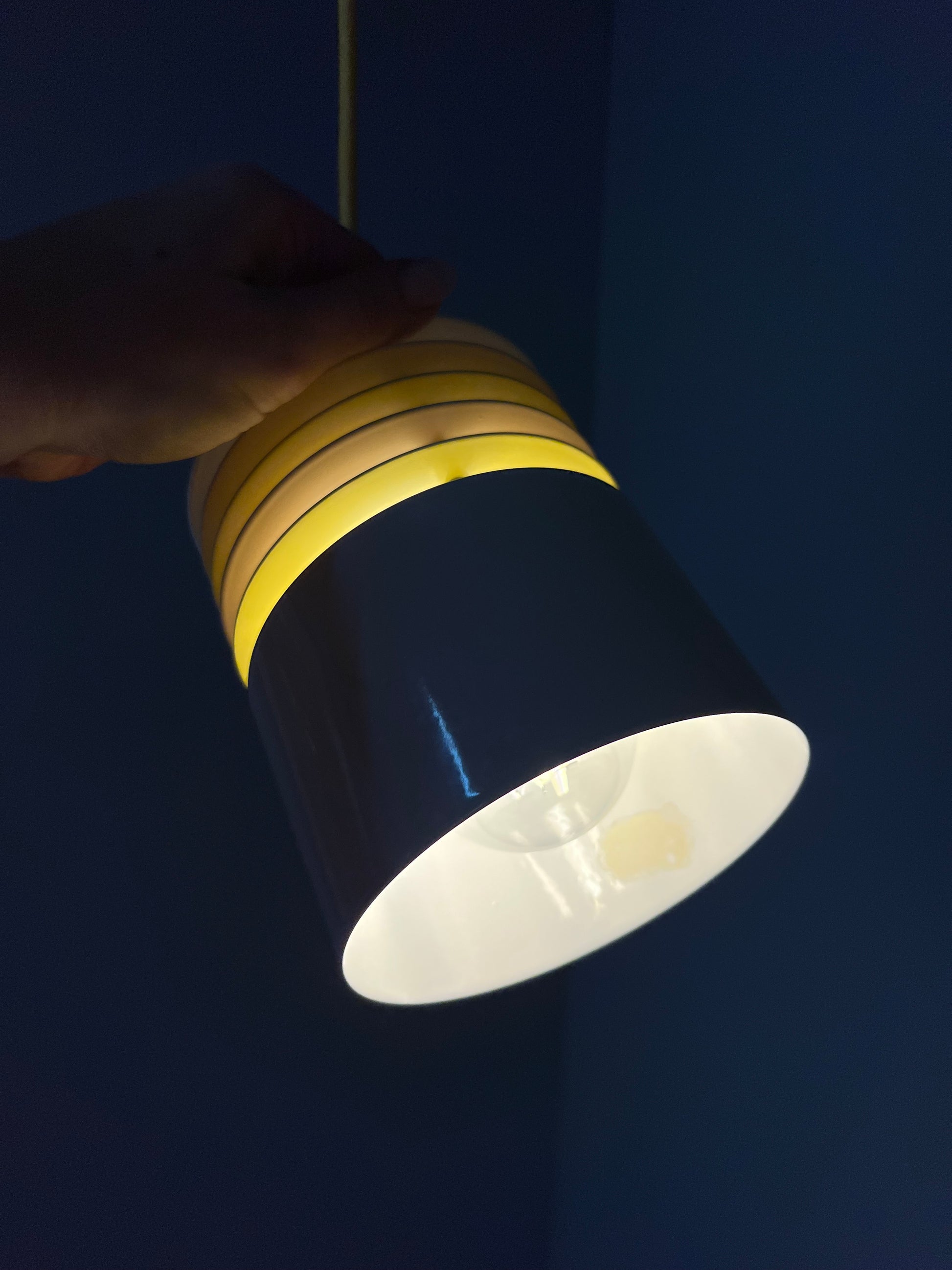 Hängelampe neu lackiert weiß gelb
