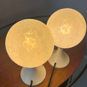 Set: 2x Nachttischlampe mit Tulipfuß