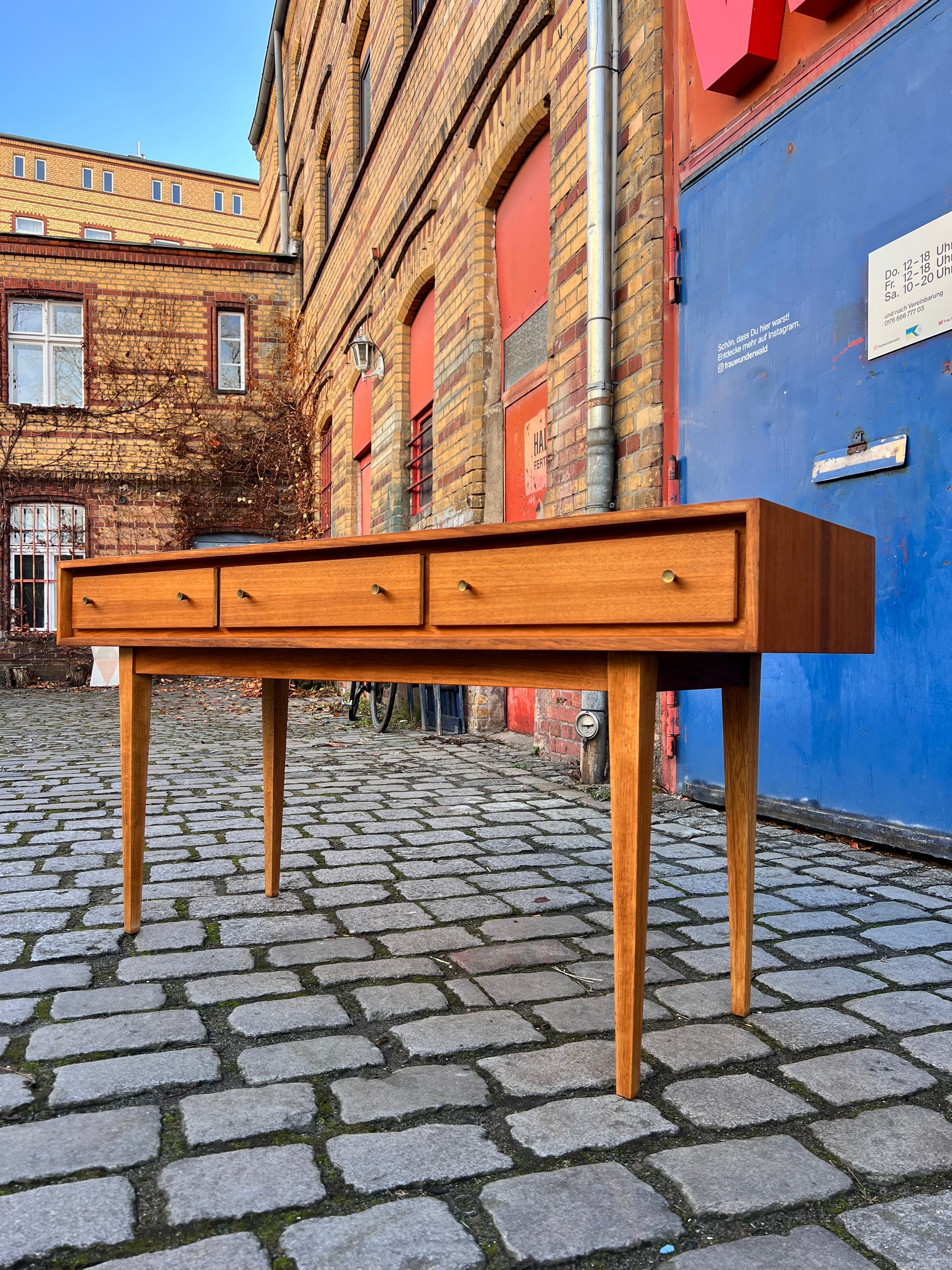 Konsolentisch Nussbaum von WK Möbel