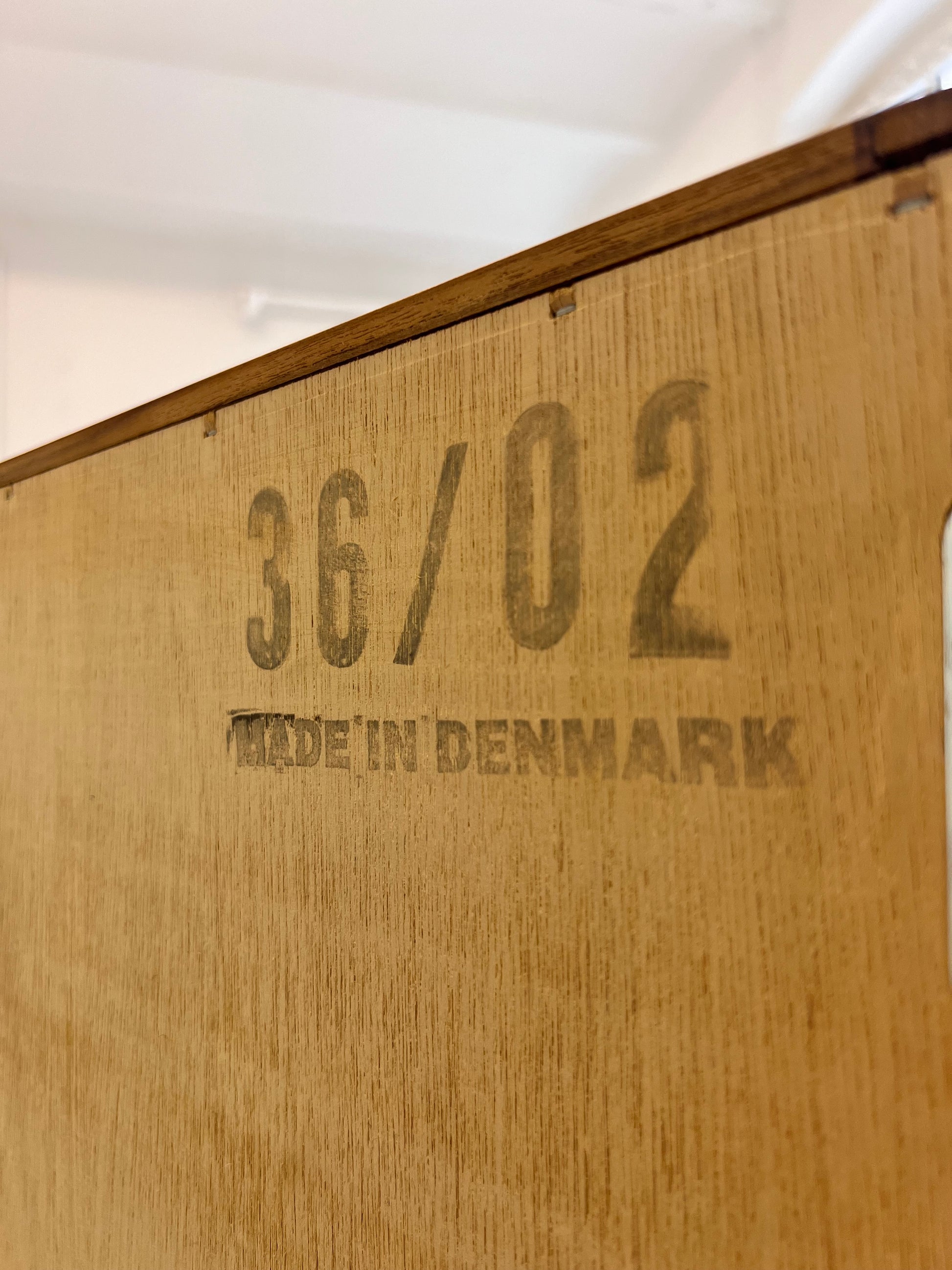 Sideboard Vitrine Teak mit Chromfüßen von Dyrlund
