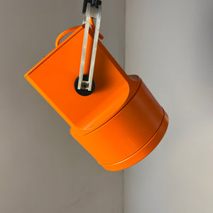 Strahler Unispot orange neu lackiert von Louis Poulsen