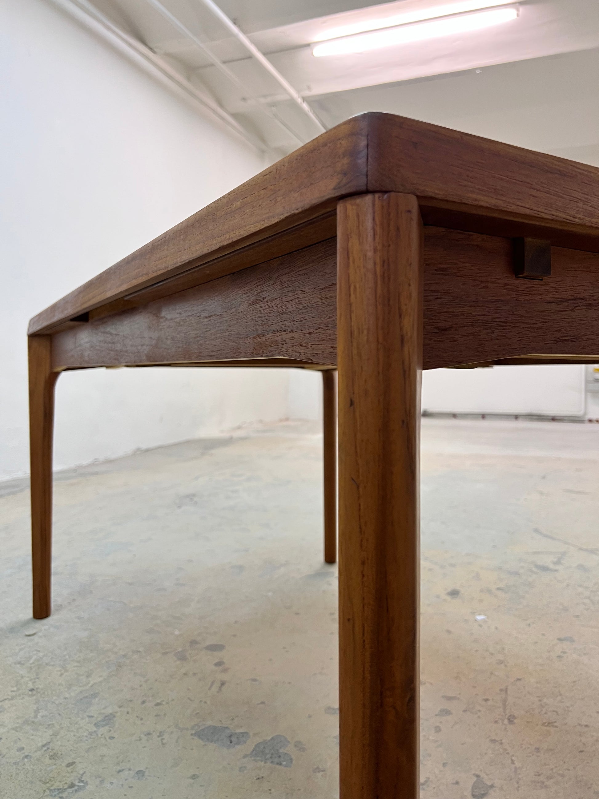 Ausziehbarer Esstisch Teak von Henning Kjærnulf