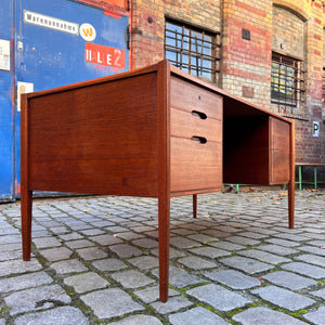 Freistehender Schreibtisch Teak von Wilhelm Renz