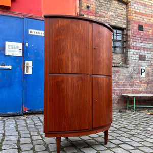 Eckschrank Teak mit Schloss aus Dänemark