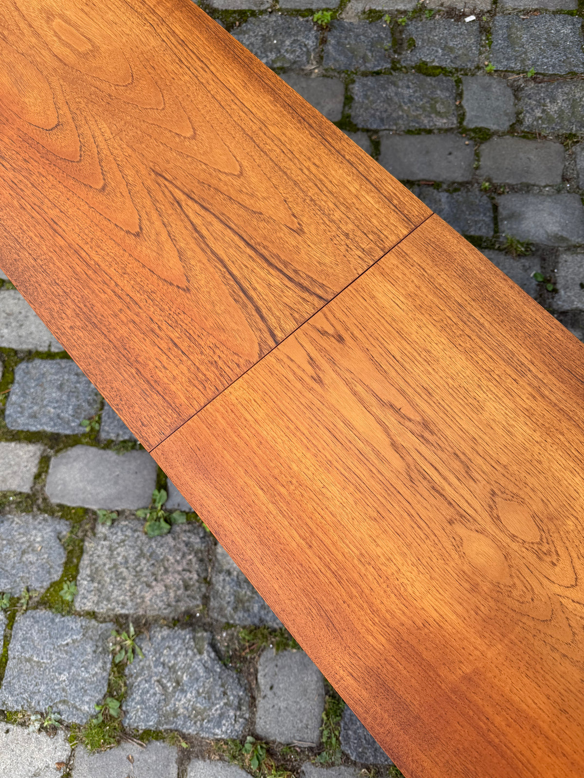 Sideboard Teak mit Flügeltüren & neuen Chromfüßen