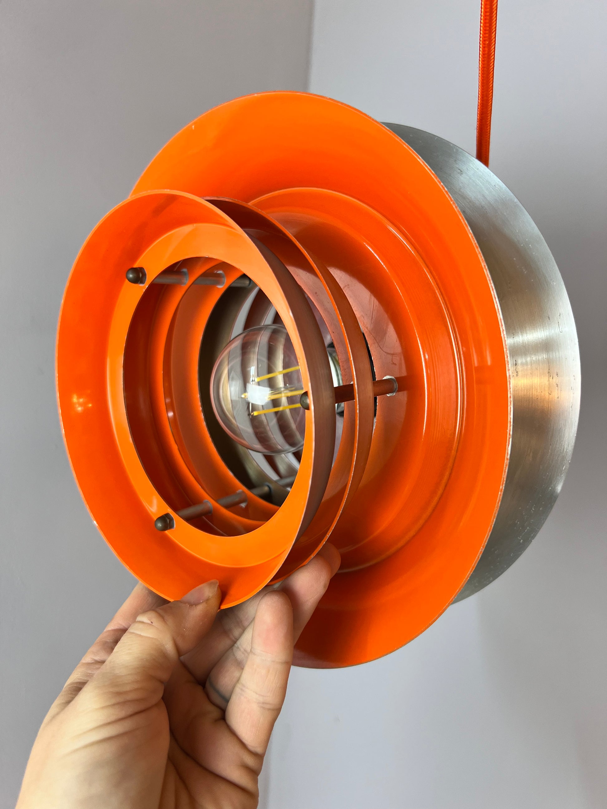 Lamellenlampe orange Chrom von Carl Thore