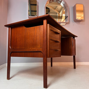 Schreibtisch „Boomerang“ Teak von IMHA Möbel