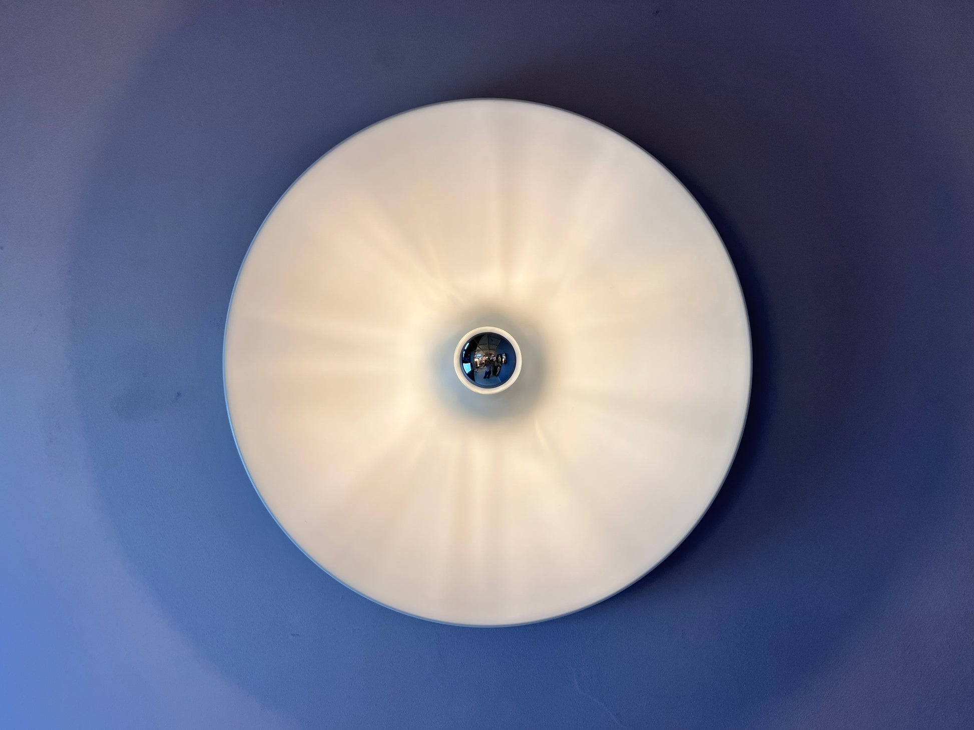Wandlampe Diskus 50 cm weiß von Charlotte Perriand für Honsel