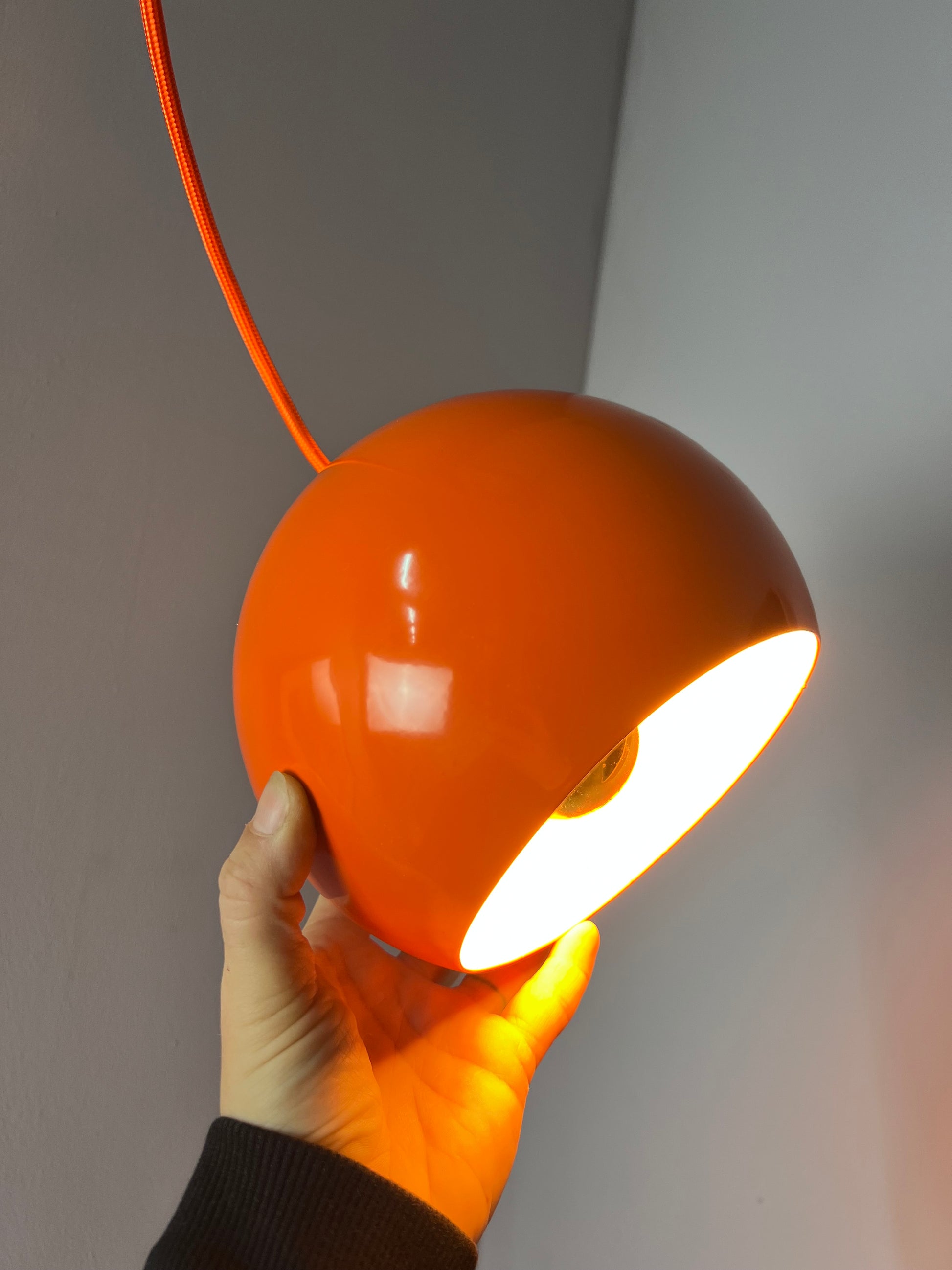 Kugellampe neu lackiert orange aus Dänemark