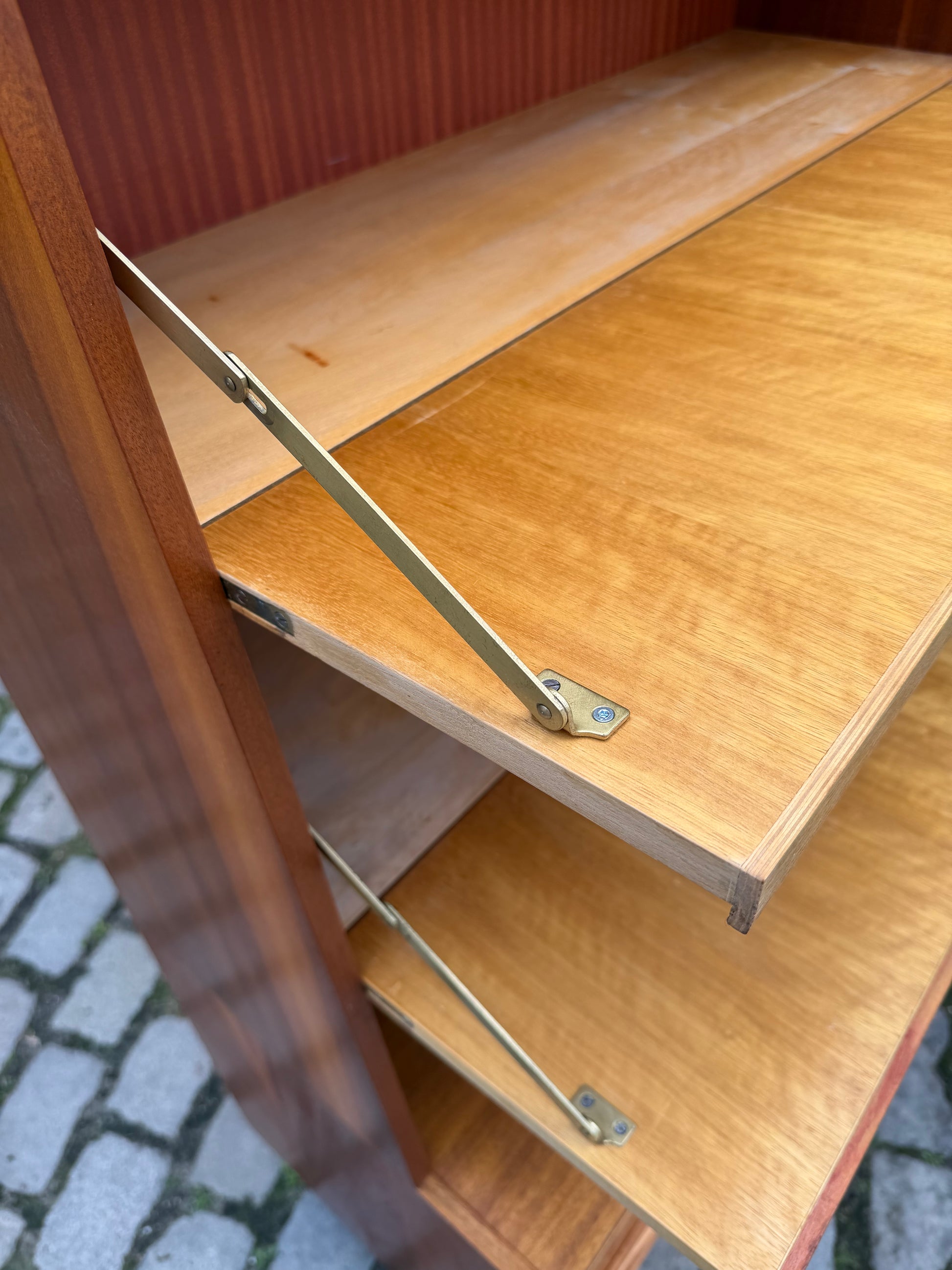 Schrank mit Klappfächern & Vitrine von VEB Möbelindustrie Halle