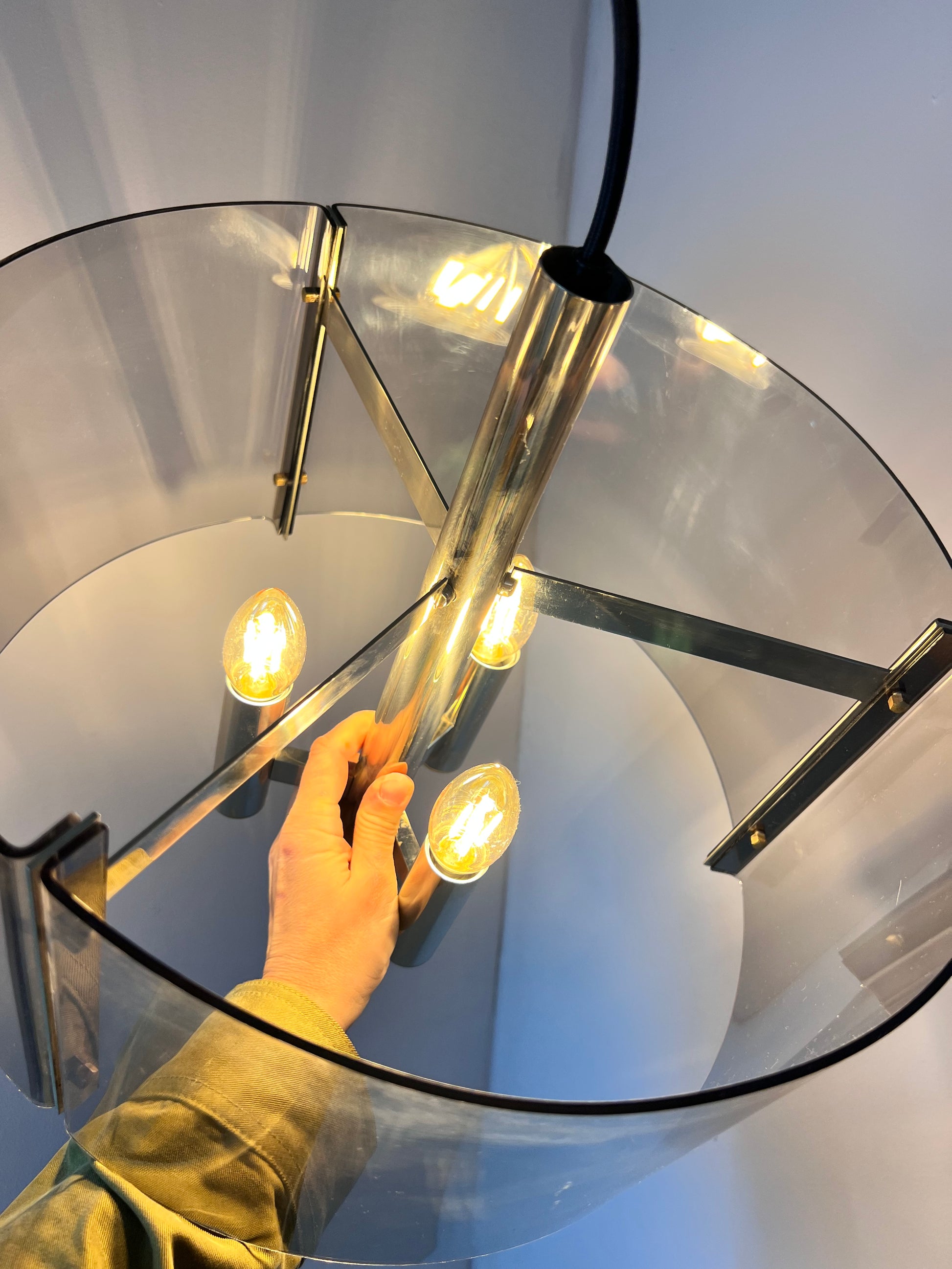 Hängelampe Chrom & Rauchacryl