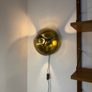 Große Wandlampe Futura Rauchglas Messing von Koch & Lowy für Peill & Putzler