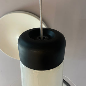 Trompetenlampe schwarz weiß Glas von Peill & Putzler