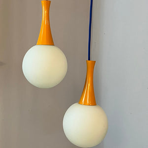 Kugellampe orange blau Opalglas von Richard Essig
