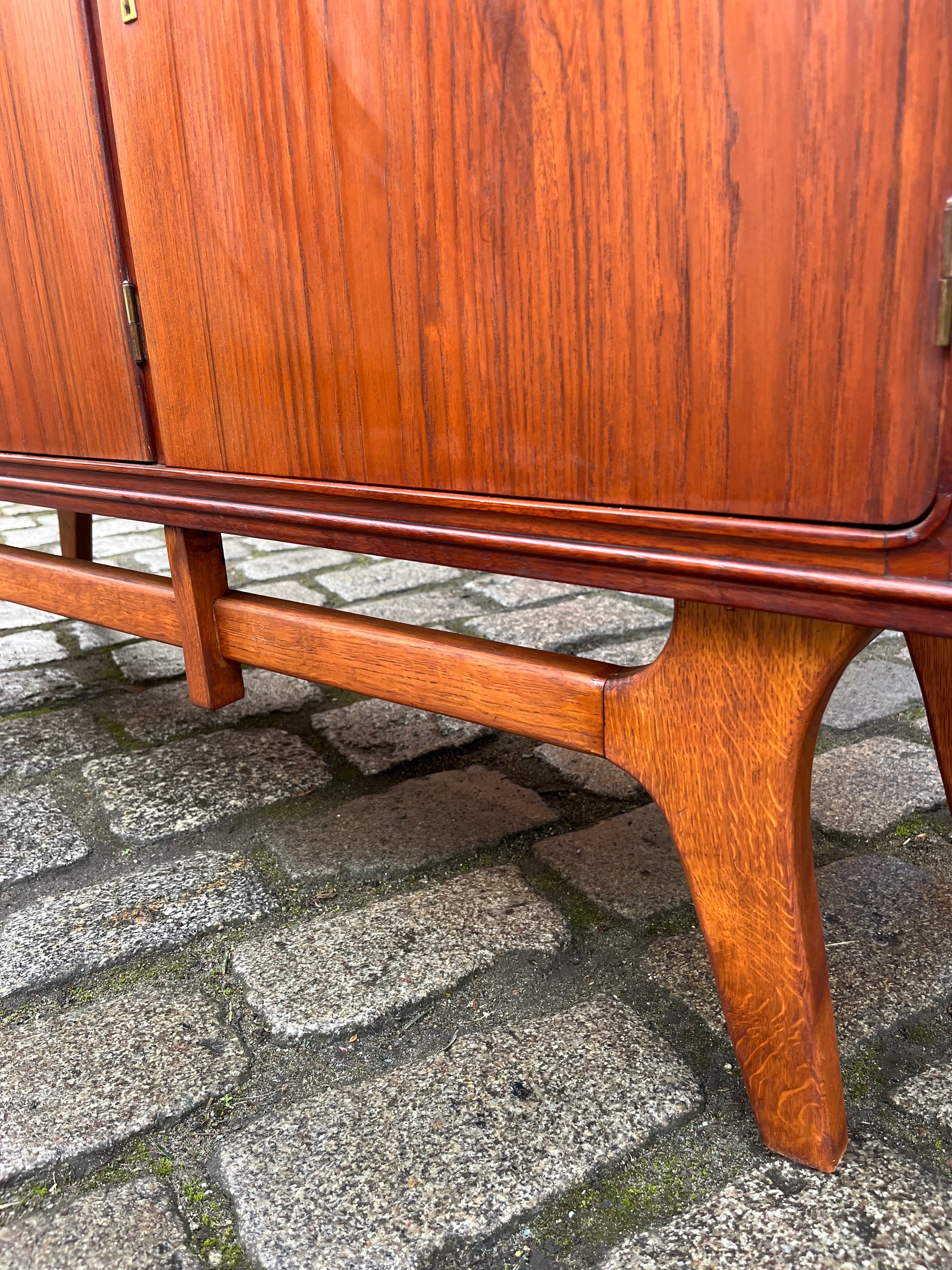 Highboard Teak mit Jalousietüren aus Dänemark