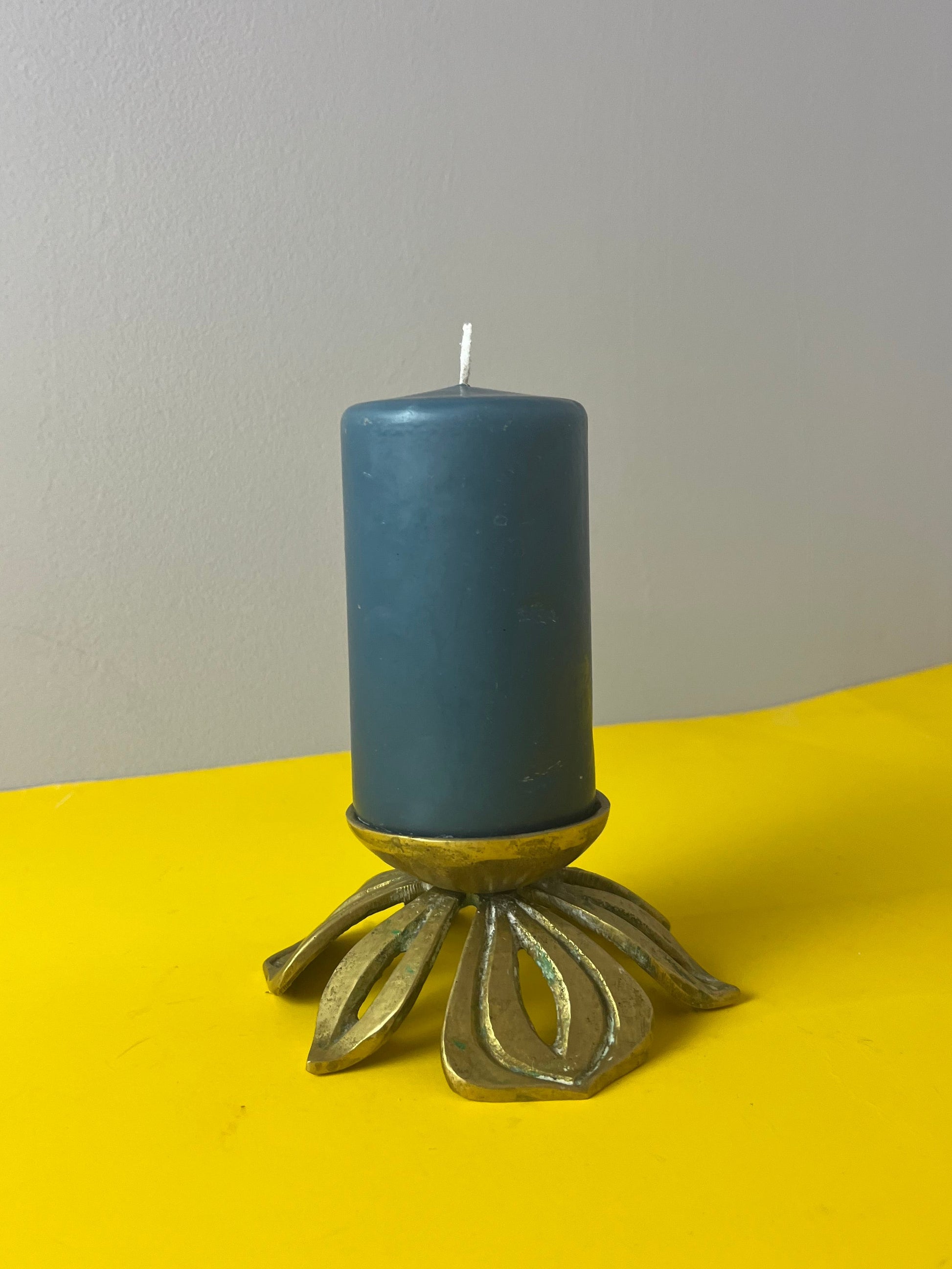 Kerzenständer Messing in Blütenform