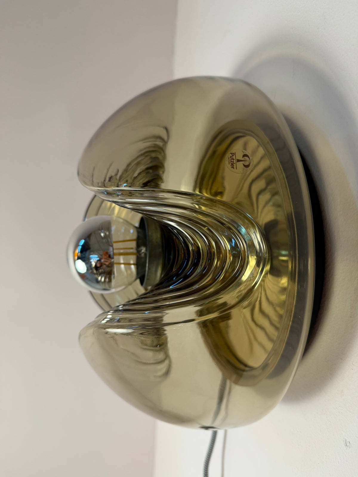 Kleine Wandlampe Futura Rauchglas Messing von Koch & Lowy für Peill & Putzler