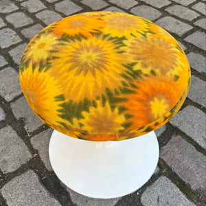 Hocker Flowerpower gelb grün 70er Tulpenfuß