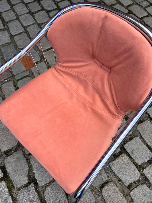 Freischwinger rosa von Gastone Rinaldi