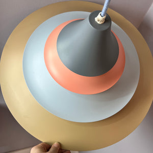 Lamellenlampe neu lackiert pastell-peach Pagode