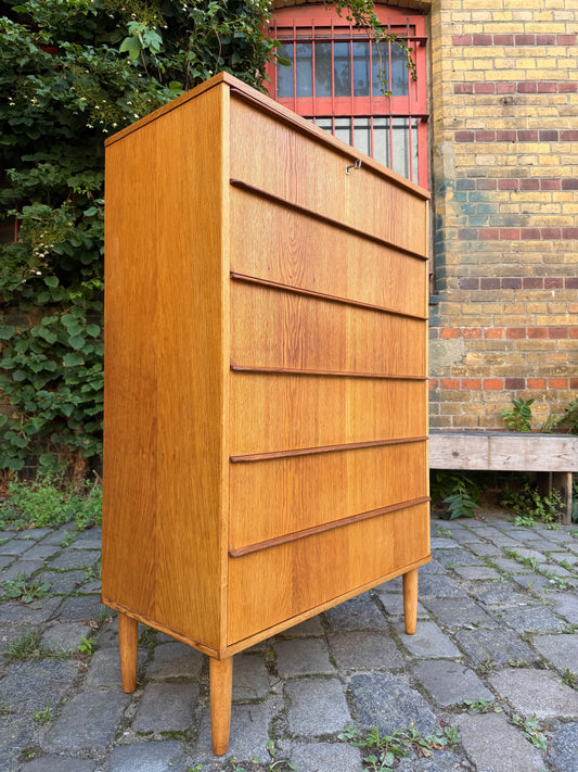 Tallboy Kommode Eiche mit Schloss aus Dänemark
