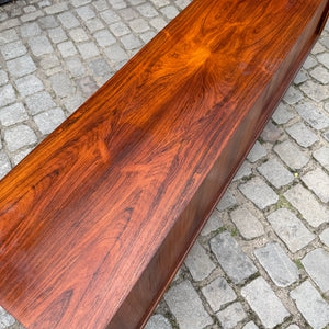 Sideboard Mahagoni mit Schiebetüren & Chromfüßen