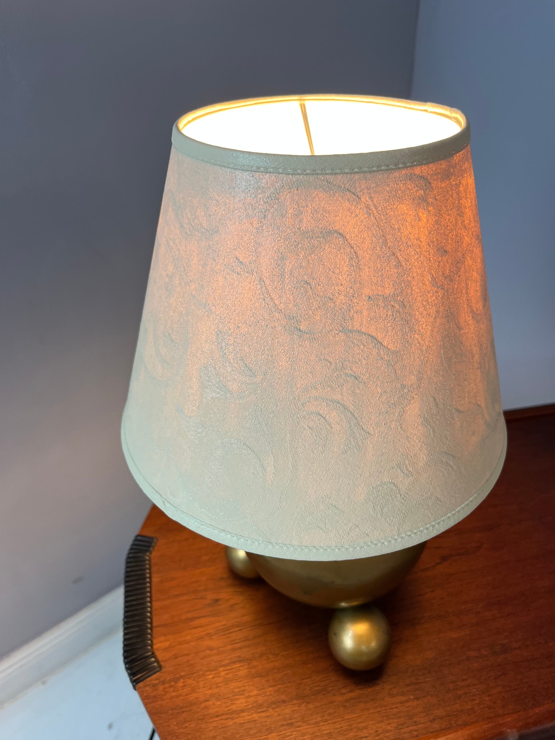 Kugeltischlampe Messing von Gusums Bruk aus Schweden