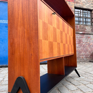 Regal Teak mit Minibar auf neuen Holzfüßen aus Dänemark