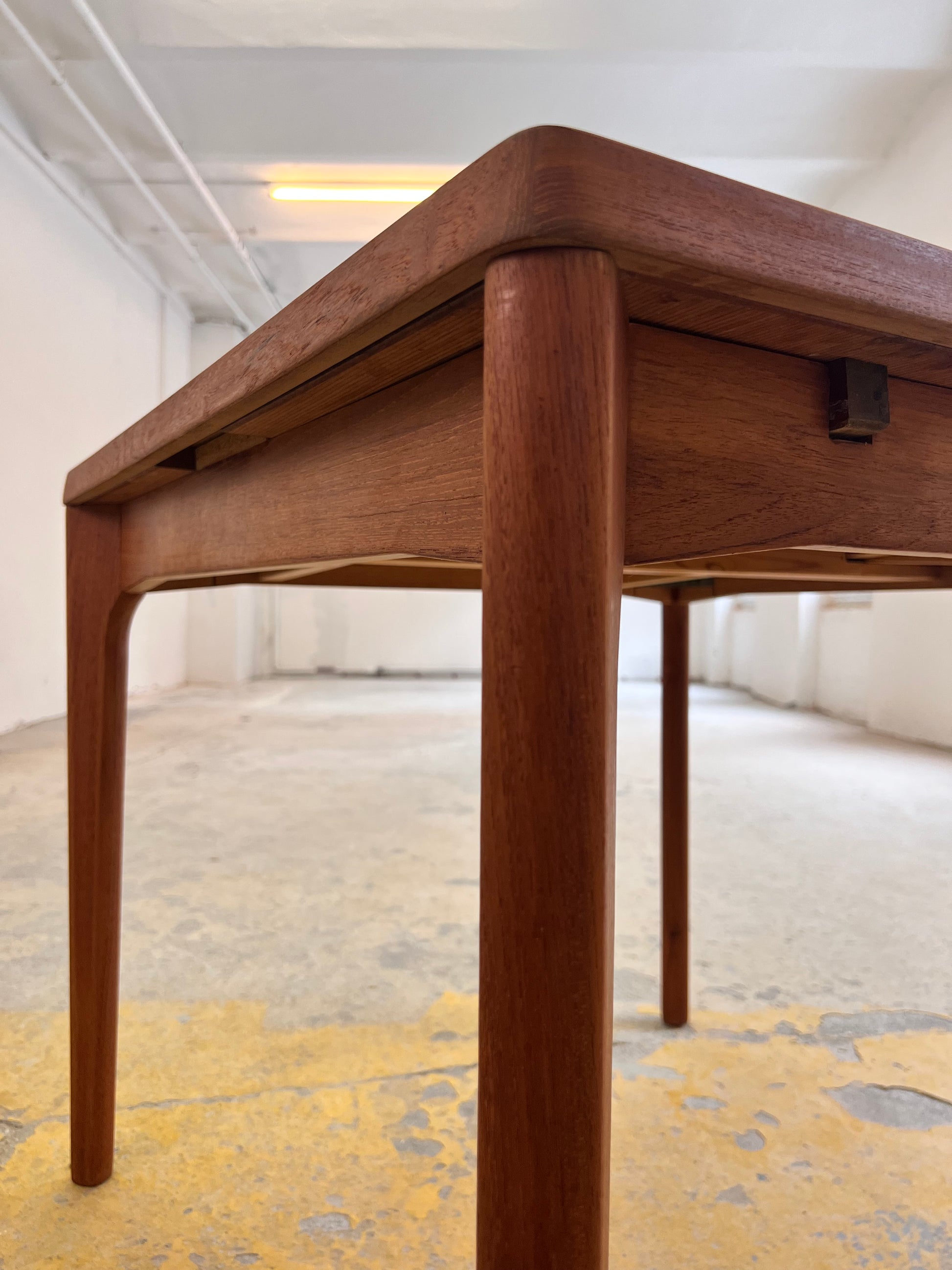 Ausziehbarer quadratischer Esstisch Teak von Vejle