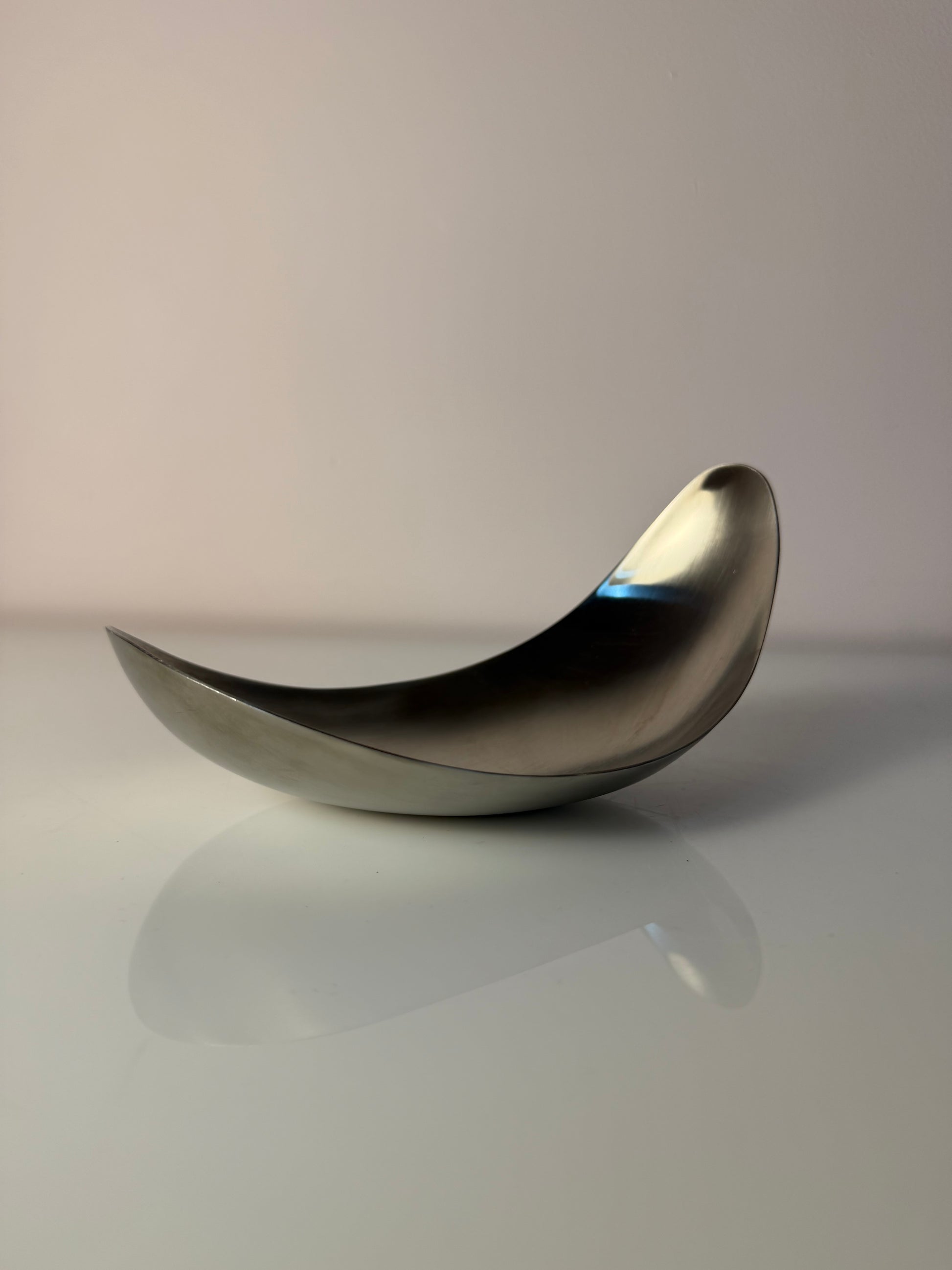Servierschalen Leaf medium von Helle Damkjær für Georg Jensen