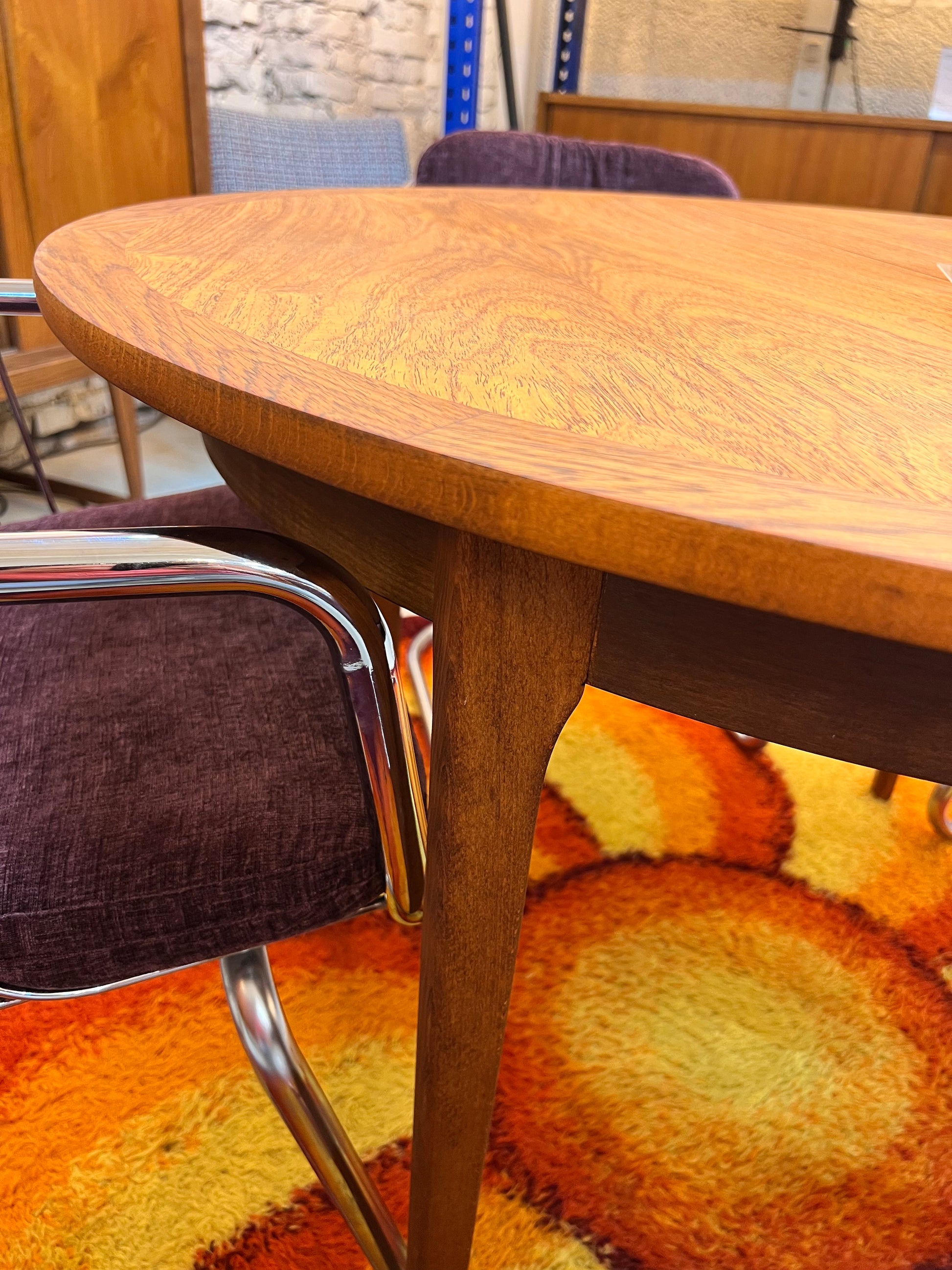 Runder Esstisch Teak mit Butterfly Auszug