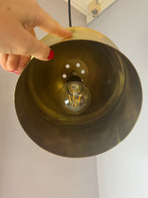 Lade das Bild in den Galerie-Viewer, Hängelampe Messing aus Dänemark
