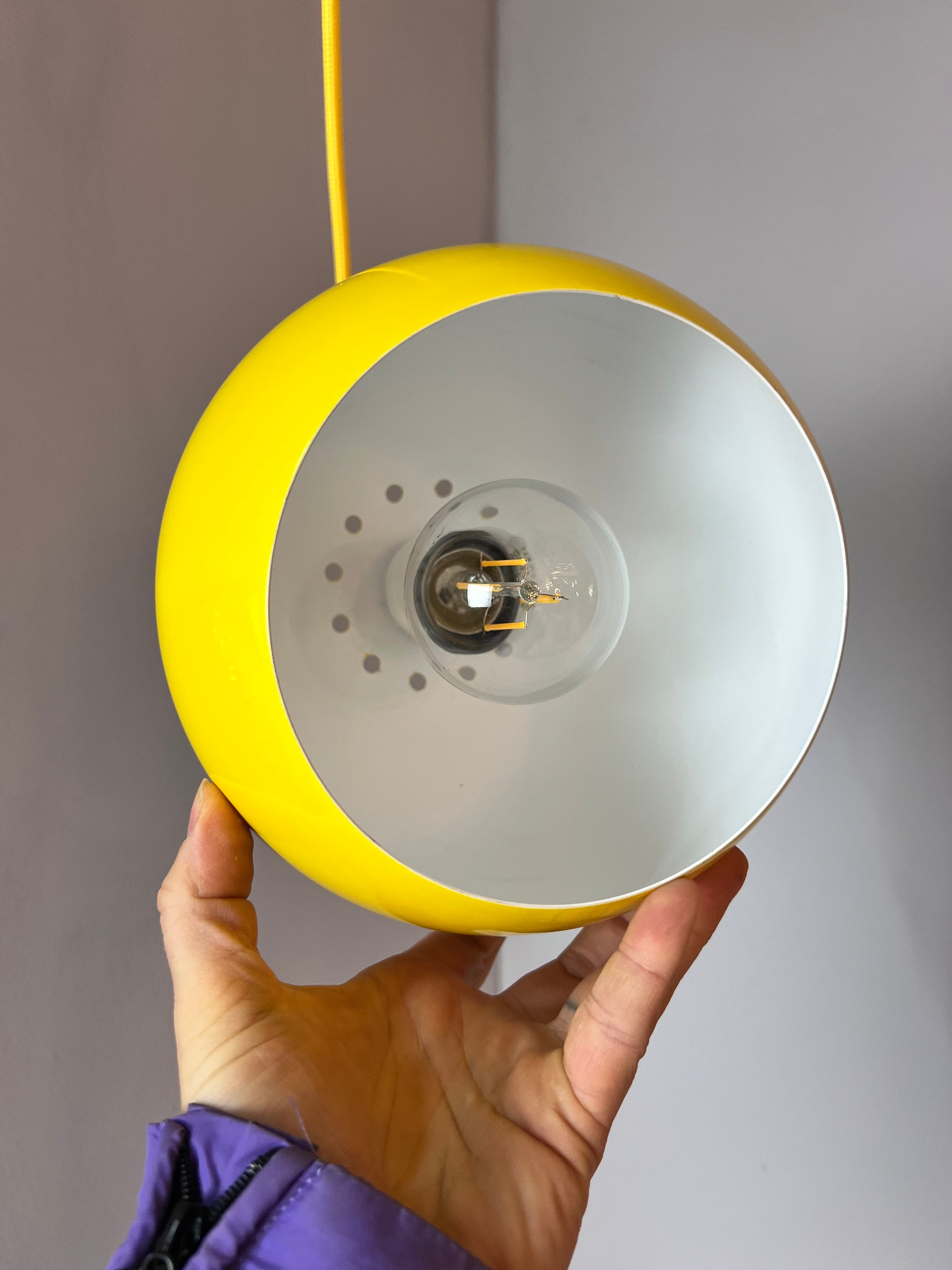 Kugellampe gelb aus Dänemark