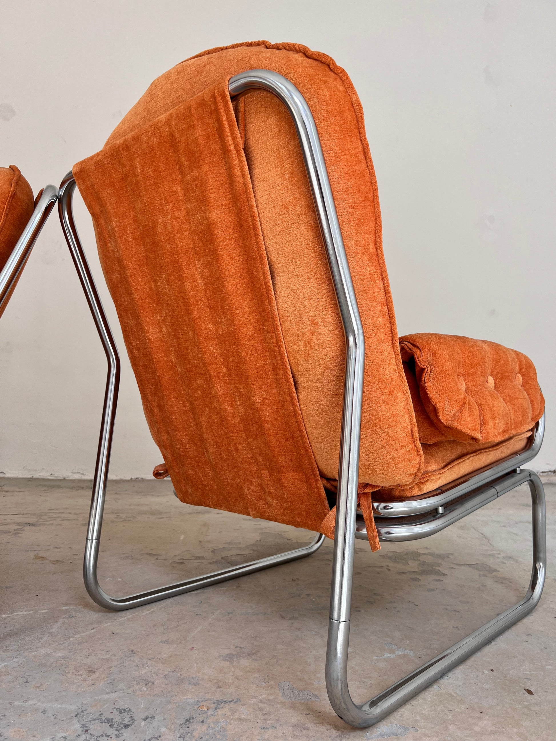 Sessel Halina orange Chrom von Hellerau