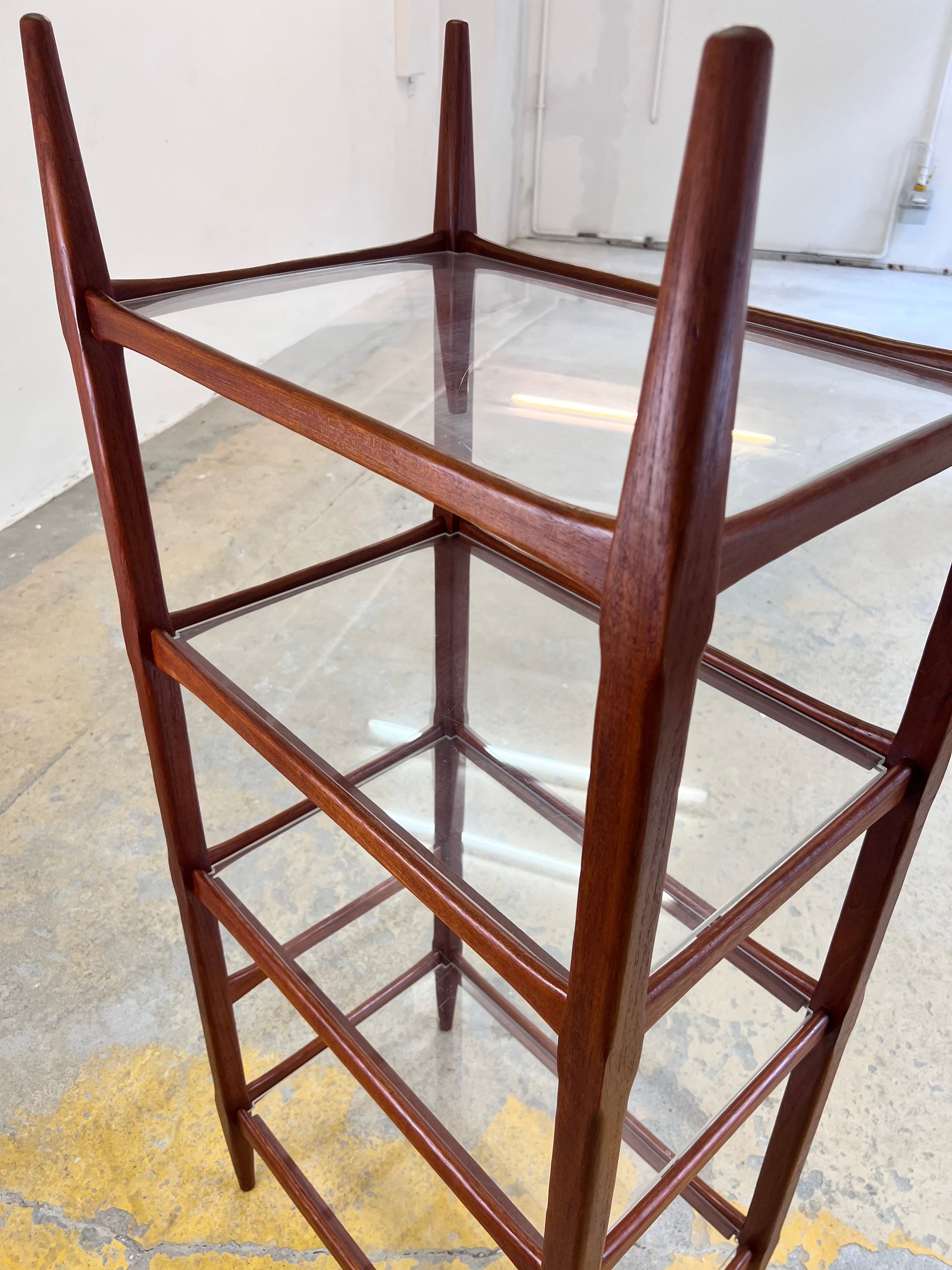 Regal Teak mit Acrylglasplatten aus Däenmark