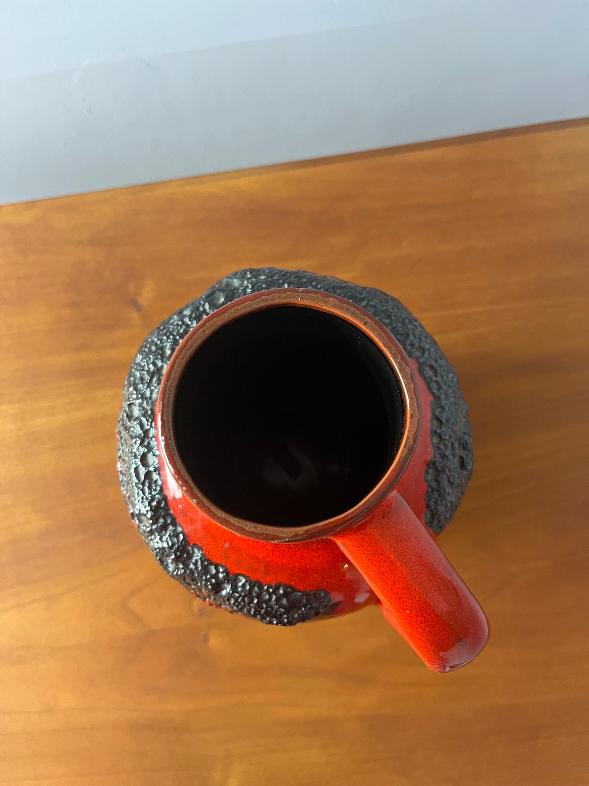 Karaffe 223 Fat Lava rot von Kreutz Keramik