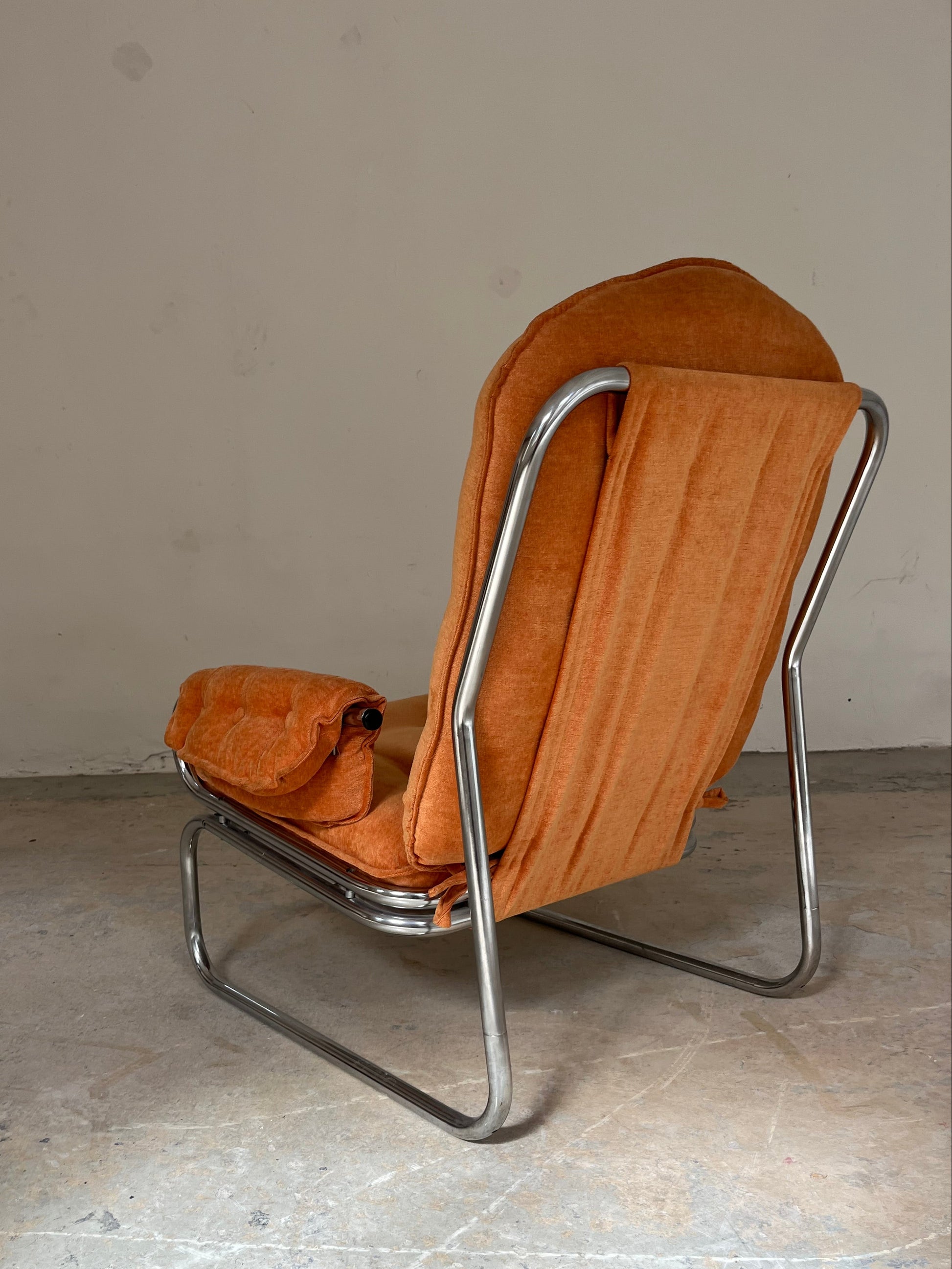 Sessel Halina orange Chrom von Hellerau