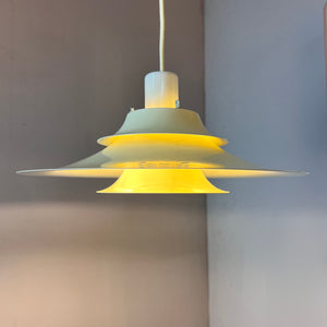 Dänische Lamellenlampe cremeweiss