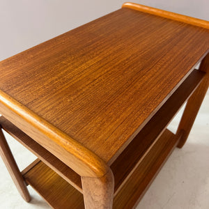 Coffee Table mit Magazinablage Teak