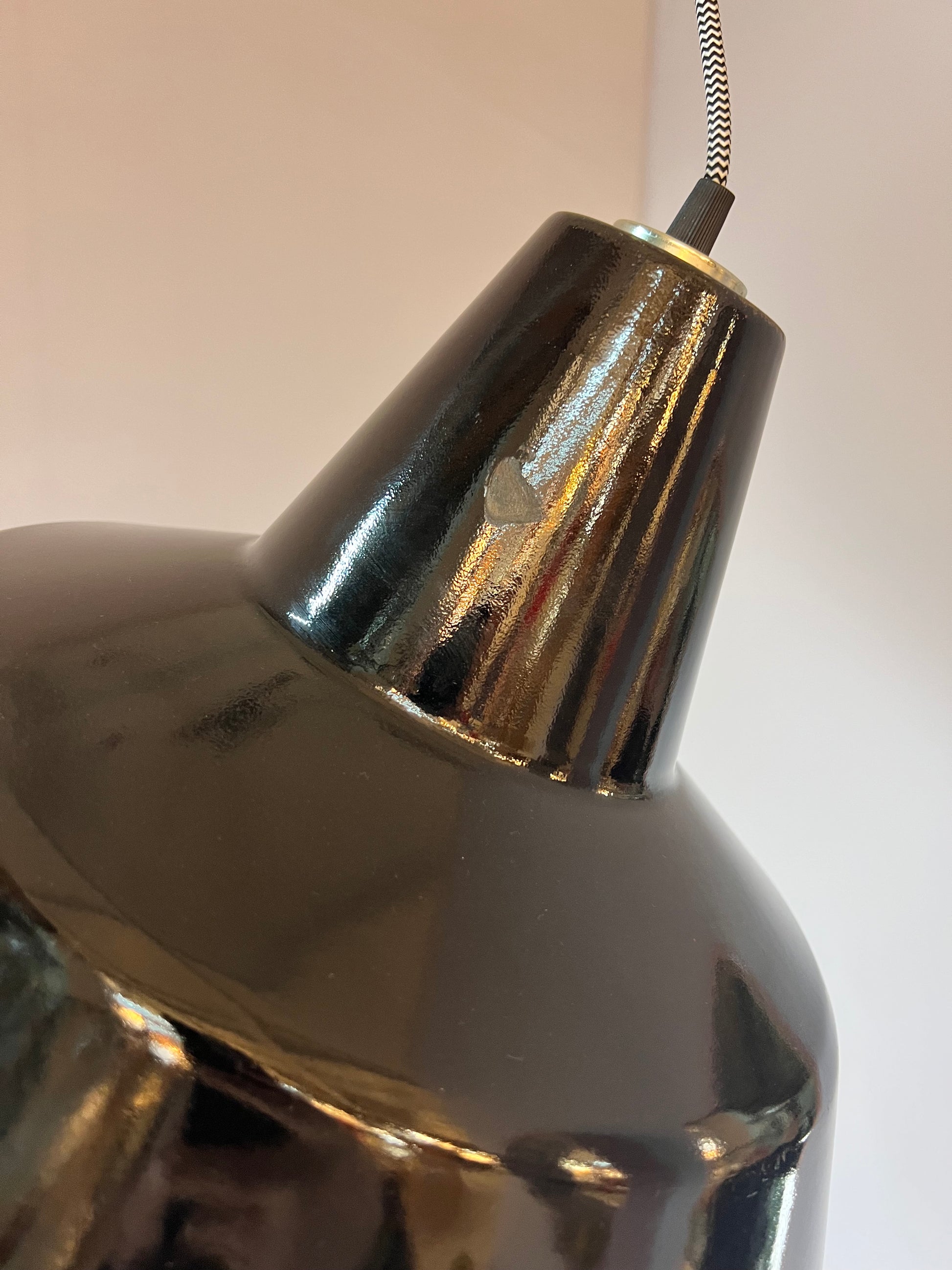 Hängelampe schwarz Emaille aus Dänemark