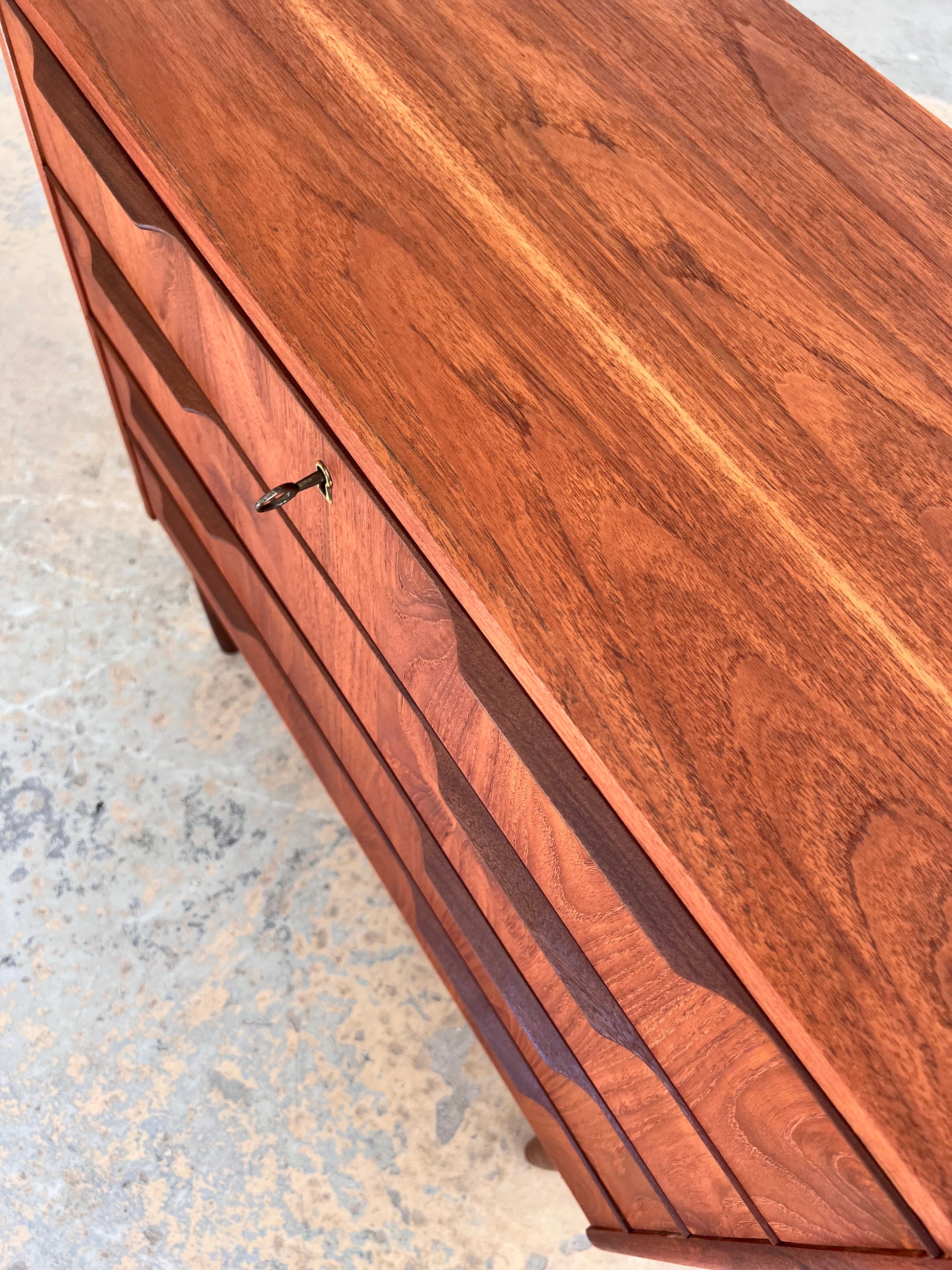 Kommode Teak mit Schloss aus Dänemark